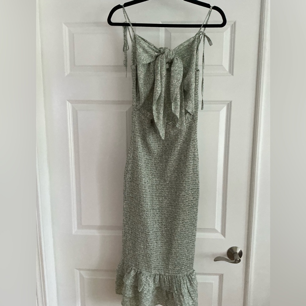 ✨ Mabel Garden Midi Dress – Green & White Floral – Size Large ✨ - Picture 2 of 10
